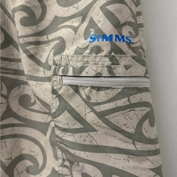 Simms Swim Trunks Mens 34 Graphic Print Board Shorts Solarflex Fishing Suit B731 - Picture 3 of 8